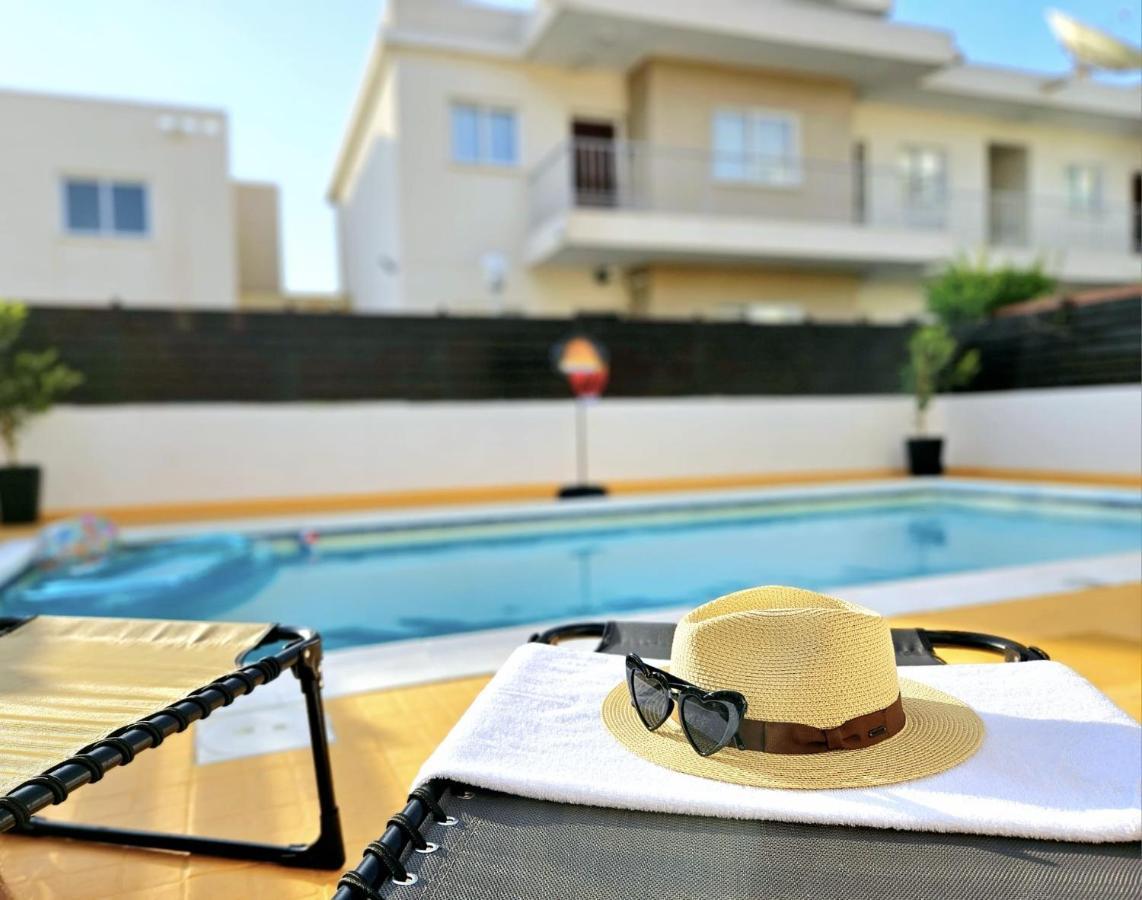 Spacious Villa With Private Pool Paphos Exterior photo
